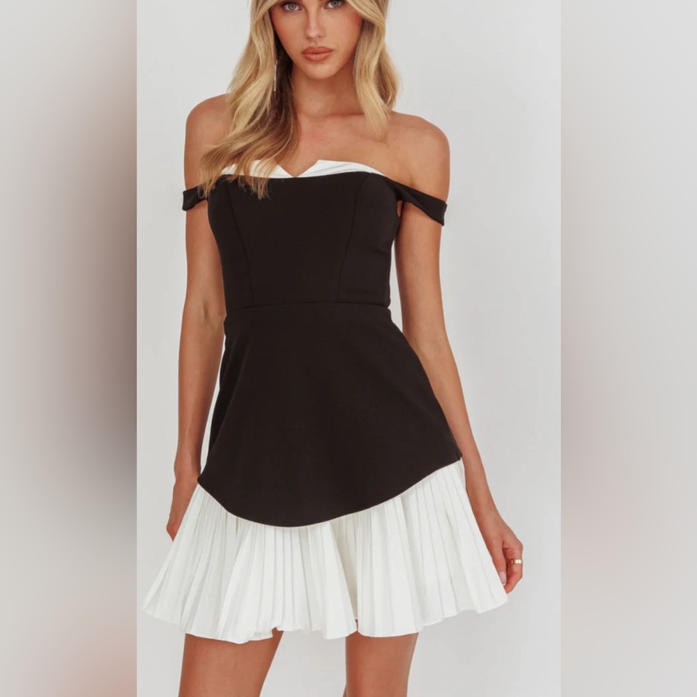 Angel Biba Black and White Off-Shoulder Mini Dress - Picture 1 of 12